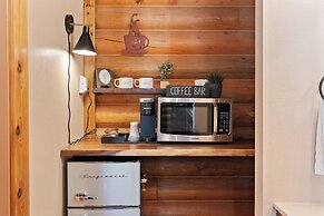 Duck Creek Village Inn