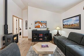 Duck Creek Village Inn