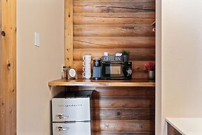 Duck Creek Village Inn