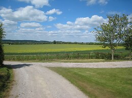 Arden Hill Farm House - Sleeps up to 16 - Snooker Table - HOT TUB