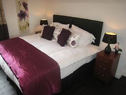 Arden Hill Farm House - Sleeps up to 16 - Snooker Table - HOT TUB