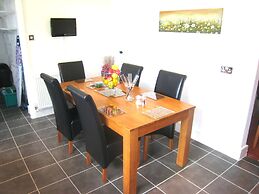 Arden Hill Farm House - Sleeps up to 16 - Snooker Table - HOT TUB