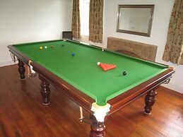 Arden Hill Farm House - Sleeps up to 16 - Snooker Table - HOT TUB