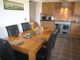 Arden Hill Farm House - Sleeps up to 16 - Snooker Table - HOT TUB