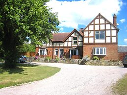 Arden Hill Farm House - Sleeps up to 16 - Snooker Table - HOT TUB