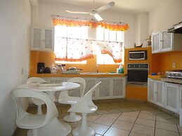 Casa Mexicana La Reyna