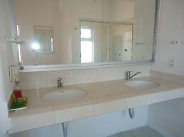 Casa Mexicana La Reyna