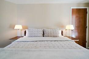 The Atrium Haven Winter Park Cabin Hot Tub