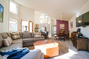 The Atrium Haven Winter Park Cabin Hot Tub