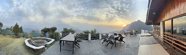 ES Deurali Resort.