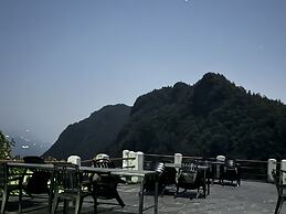 ES Deurali Resort.