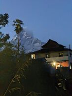 ES Deurali Resort.