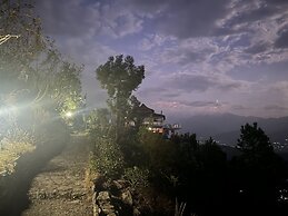 ES Deurali Resort.