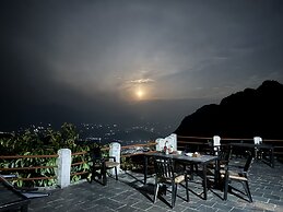 ES Deurali Resort.