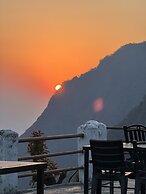 ES Deurali Resort.