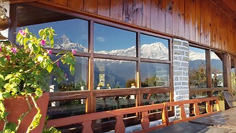 ES Deurali Resort.