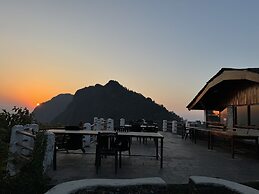 ES Deurali Resort.