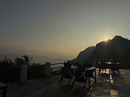 ES Deurali Resort.
