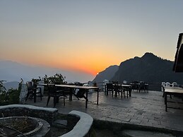 ES Deurali Resort.