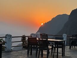 ES Deurali Resort.