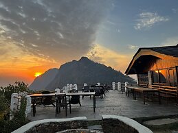 ES Deurali Resort.