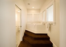 Birchfield Manor Inn and Restaurant