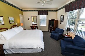 Oakmont Inn