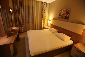 Melissa Moment Apart