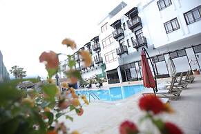 Melissa Moment Apart