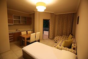 Melissa Moment Apart