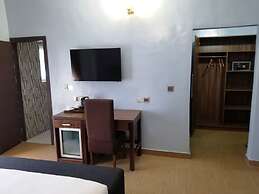 Nandas Hotel