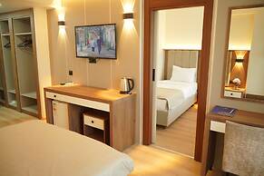 Lion City Hotel