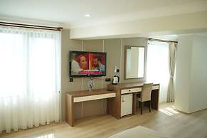 Lion City Hotel