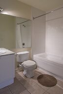 Airy Downtown Apartments by Nuage