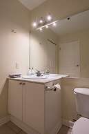 Airy Downtown Apartments by Nuage