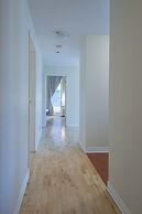 Airy Downtown Apartments by Nuage