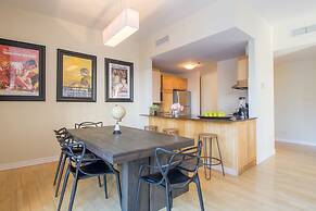 Airy Downtown Apartments by Nuage