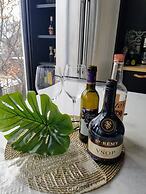 Luxury Central Toronto 2 bedroom suite