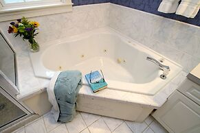 Whalewalk Inn and Spa