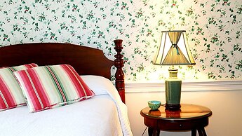 Whalewalk Inn and Spa