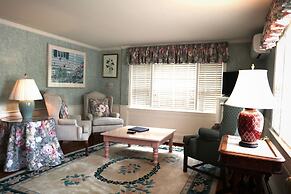 Whalewalk Inn and Spa