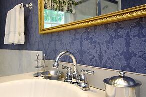 Whalewalk Inn and Spa