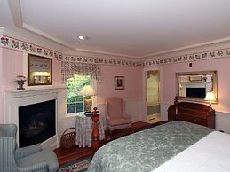 Whalewalk Inn and Spa