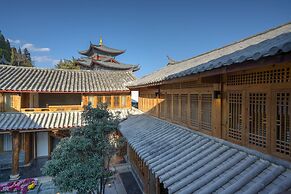 Floral Hotel Lijiang Huazizai