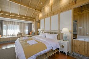 Floral Hotel Lijiang Huazizai