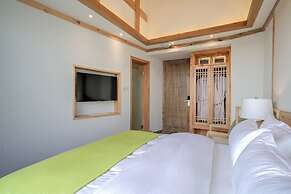 Floral Hotel Lijiang Huazizai