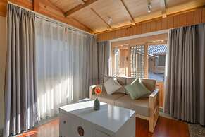 Floral Hotel Lijiang Huazizai