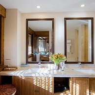 Floral Hotel Lijiang Mufu Qixi