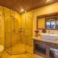 Floral Hotel Lijiang Mufu Qixi