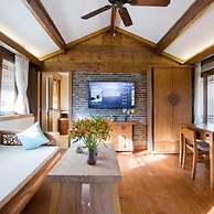 Floral Hotel Lijiang Mufu Qixi